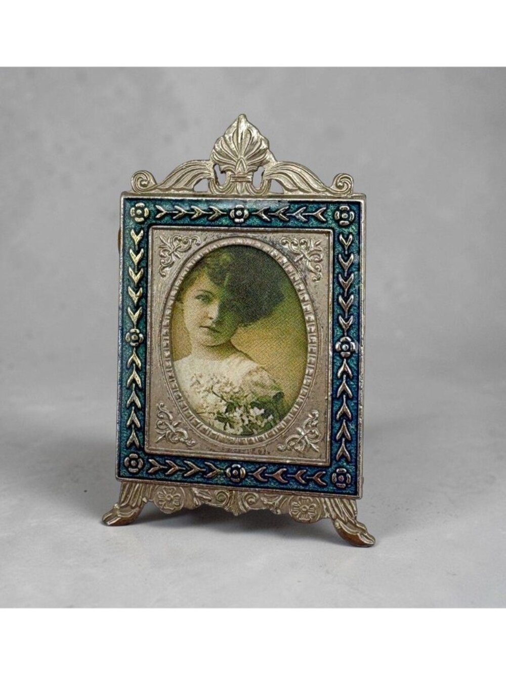 Vintage Silver Tone Portrait Brooch  Victorian Inspired Pin Enamel Accents LMC
